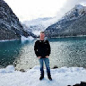 Meet your Posher, Derrick